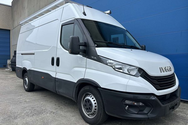 Kenidi: Iveco Daily