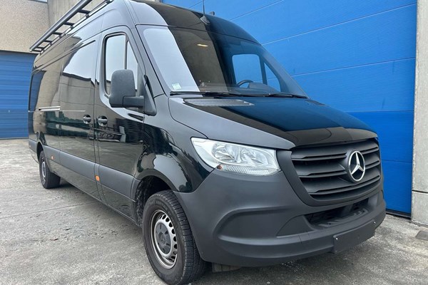 Kenidi: Mercedes-Benz Sprinter