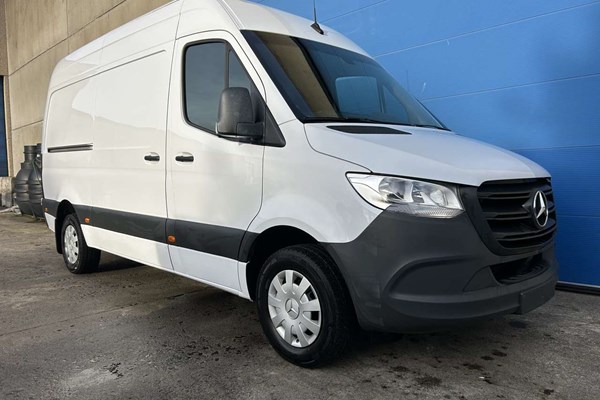 Kenidi: Mercedes-Benz Sprinter