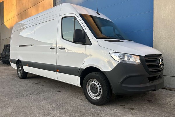 Kenidi: Mercedes-Benz Sprinter