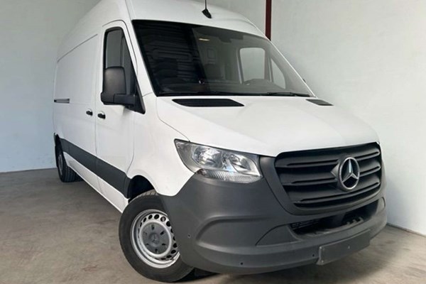 Kenidi: Mercedes-Benz Sprinter