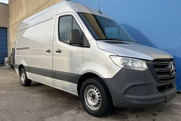 Kenidi: Mercedes-Benz Sprinter