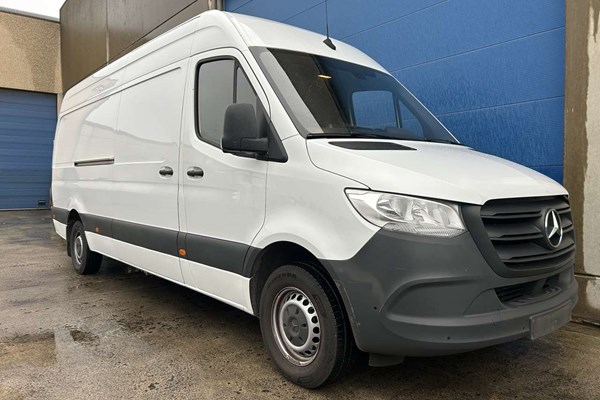 Kenidi: Mercedes-Benz Sprinter