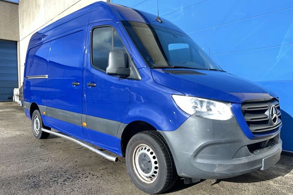 Kenidi: Mercedes-Benz Sprinter