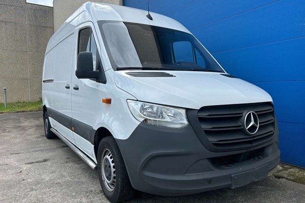 Kenidi: Mercedes-Benz Sprinter