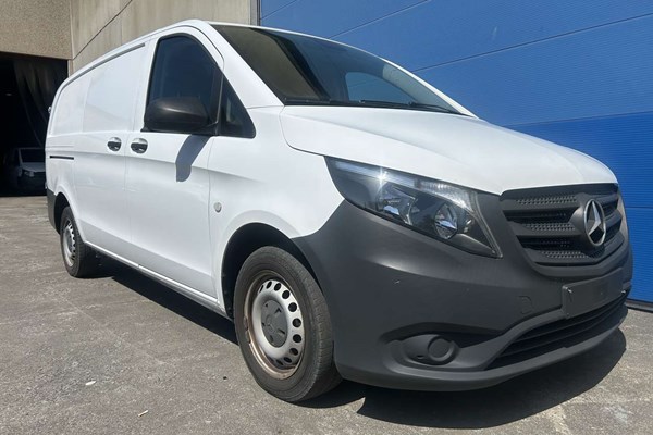 Kenidi: Mercedes-Benz Vito