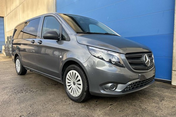 Kenidi: Mercedes-Benz Vito