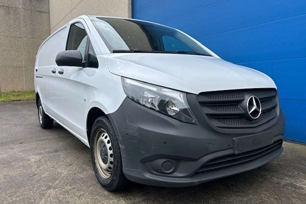 Kenidi: Mercedes-Benz Vito