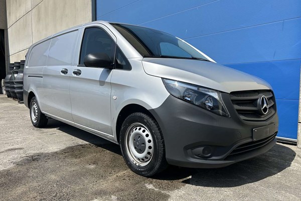 Kenidi: Mercedes-Benz Vito