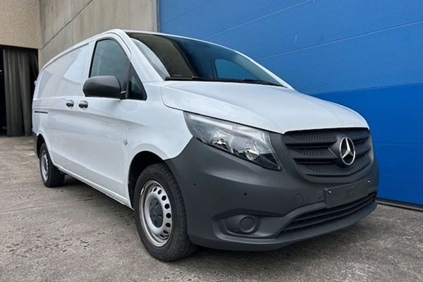 Kenidi: Mercedes-Benz Vito