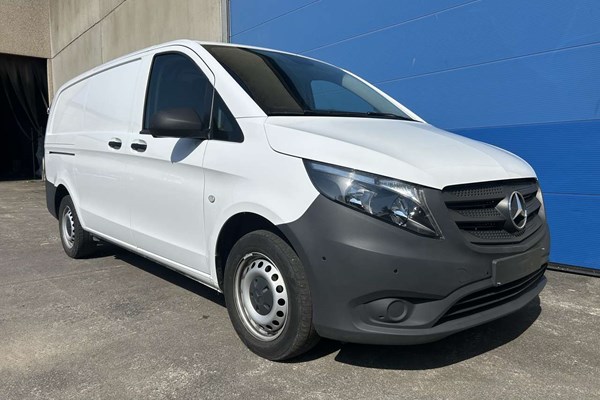Kenidi: Mercedes-Benz Vito