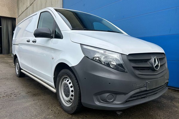 Kenidi: Mercedes-Benz Vito